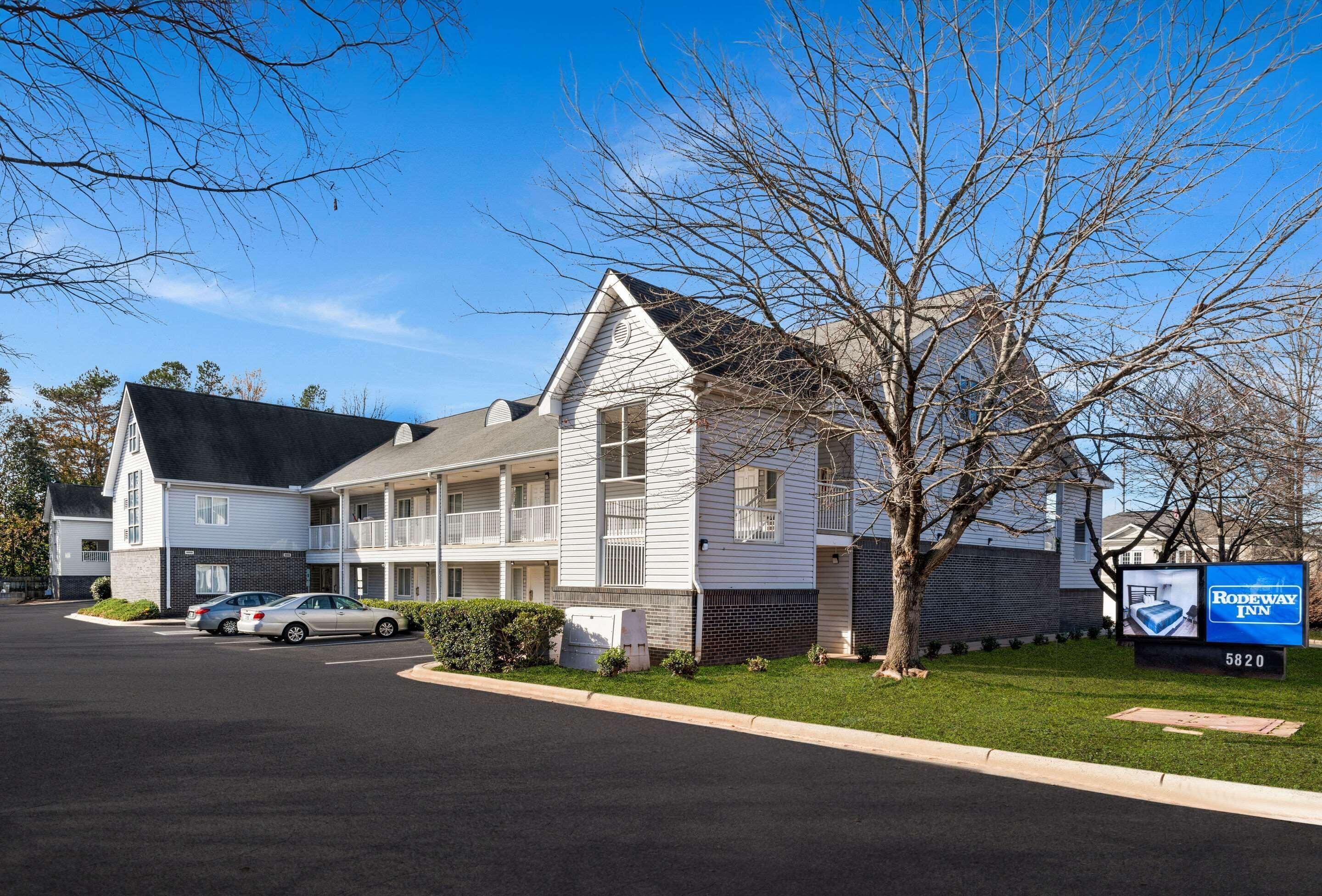 4 Smart Budget Hotels Near Phillips Place Worth Booking