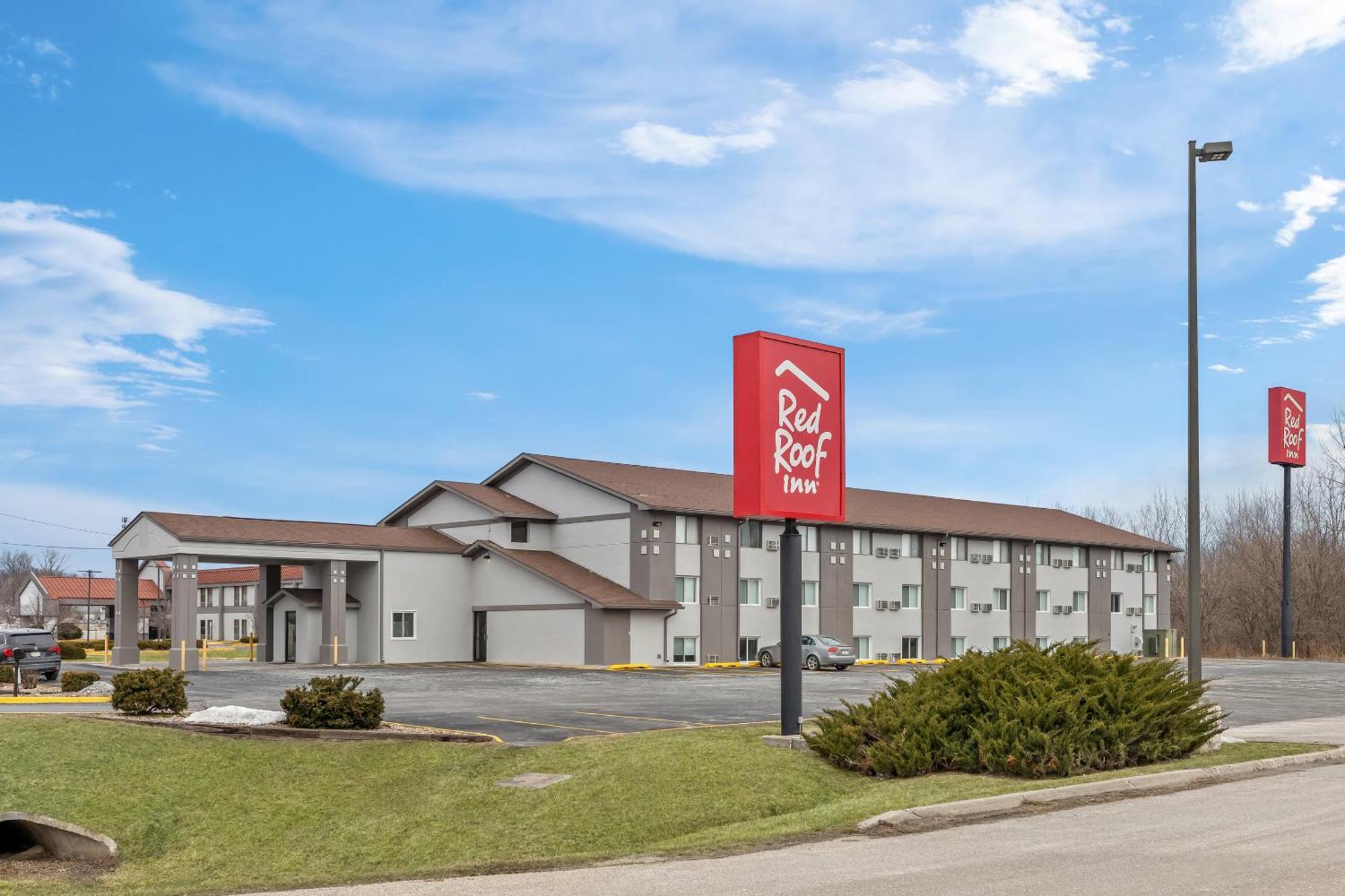 Where to Stay Near O'Neil Park Rock: 4 Budget Hotels in Ames