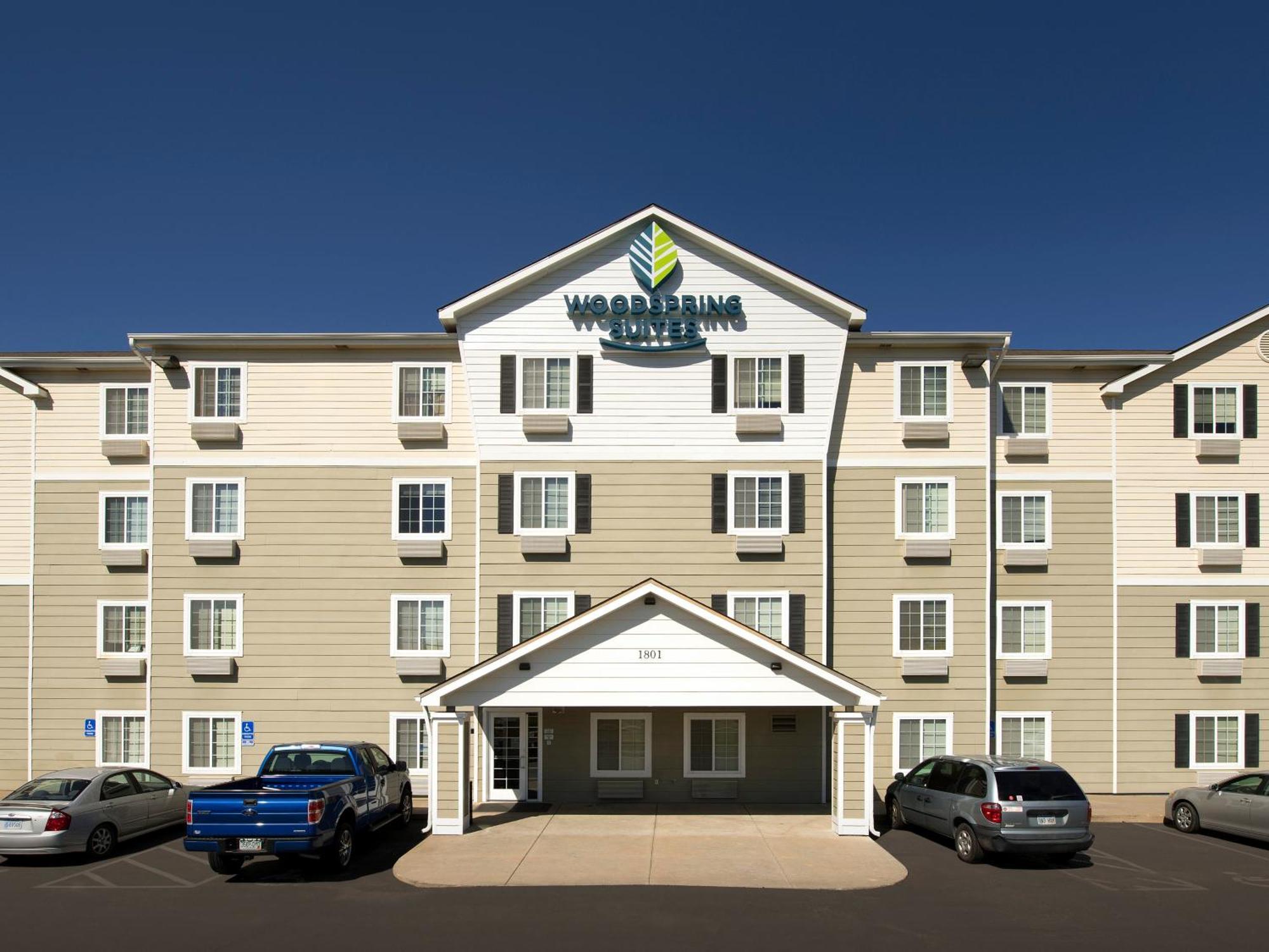 Staying Near Brown v. Board of Education: 4 Budget Hotels Compared