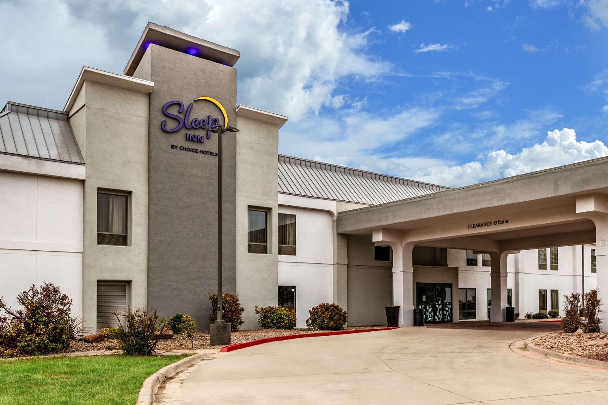 4 Smart Leisure Hotels Near Clovis Depot Train Museum