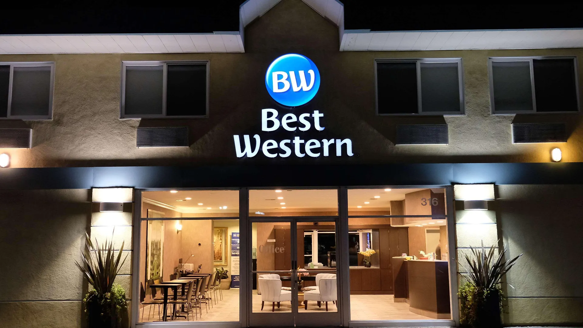 5 Business Hotels Near Flood Park Worth Booking Now