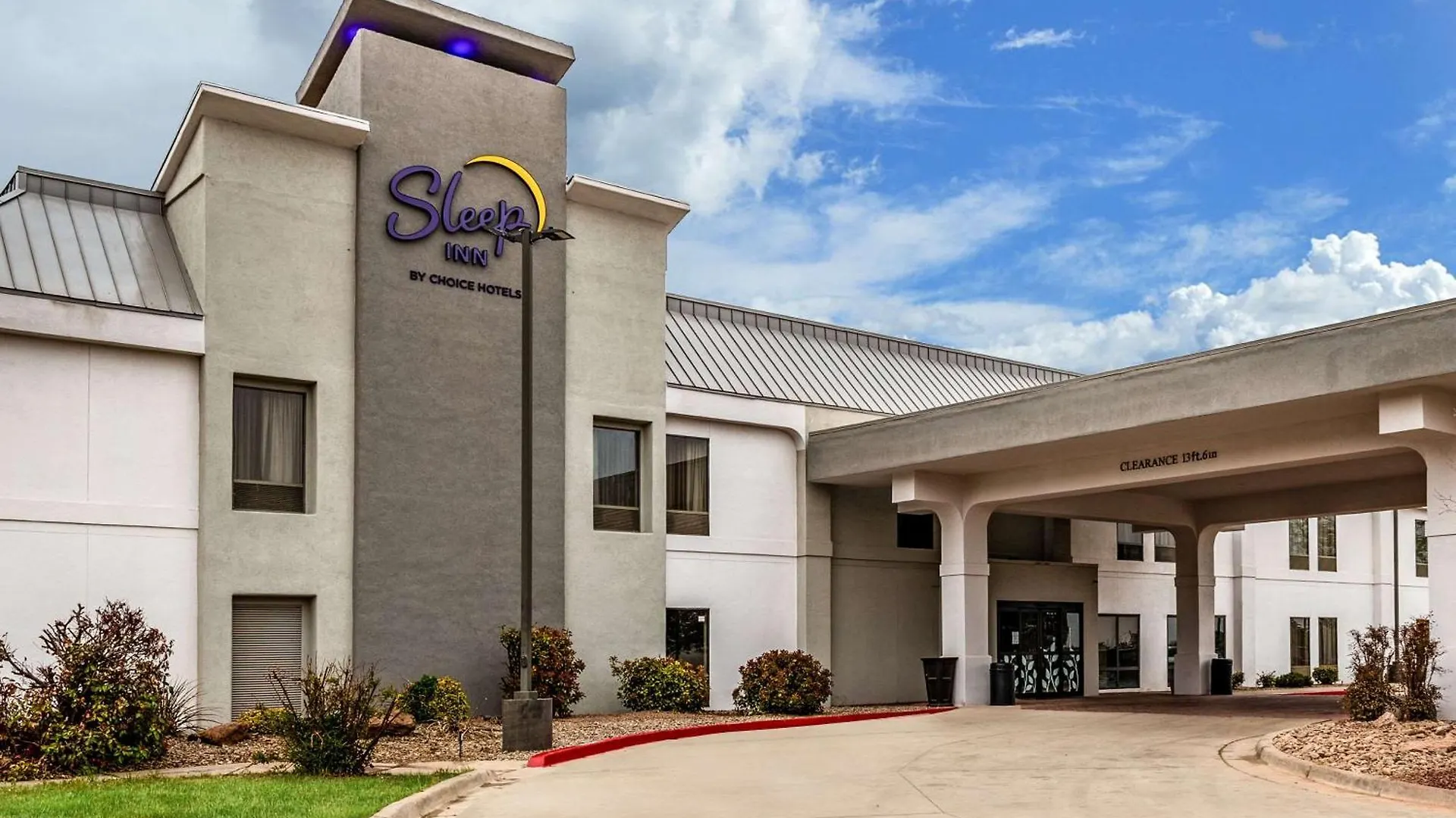 4 Smart Leisure Hotels Near Clovis Depot Train Museum