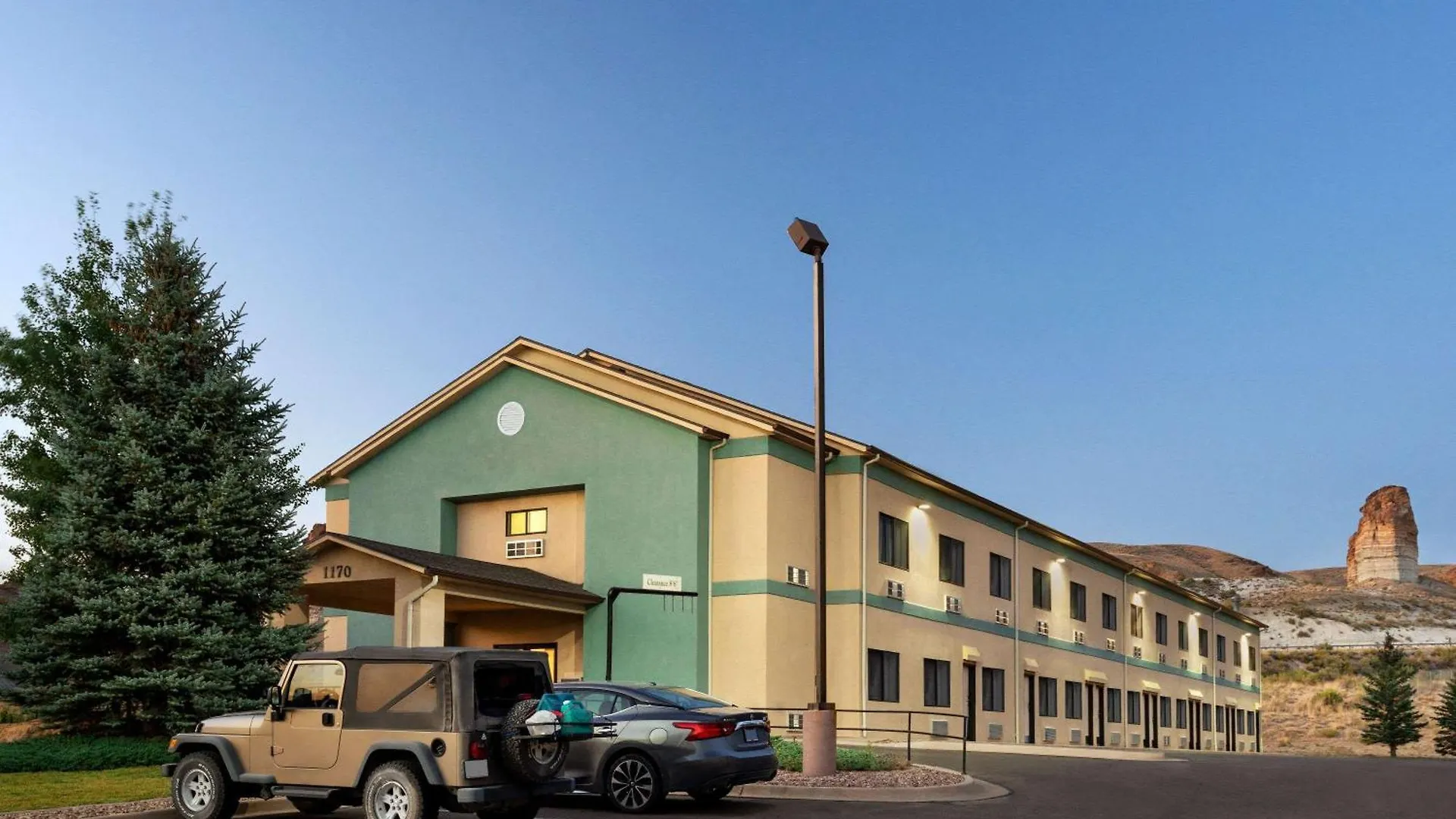 8 Leisure Hotels in Wyoming That Are Worth Booking