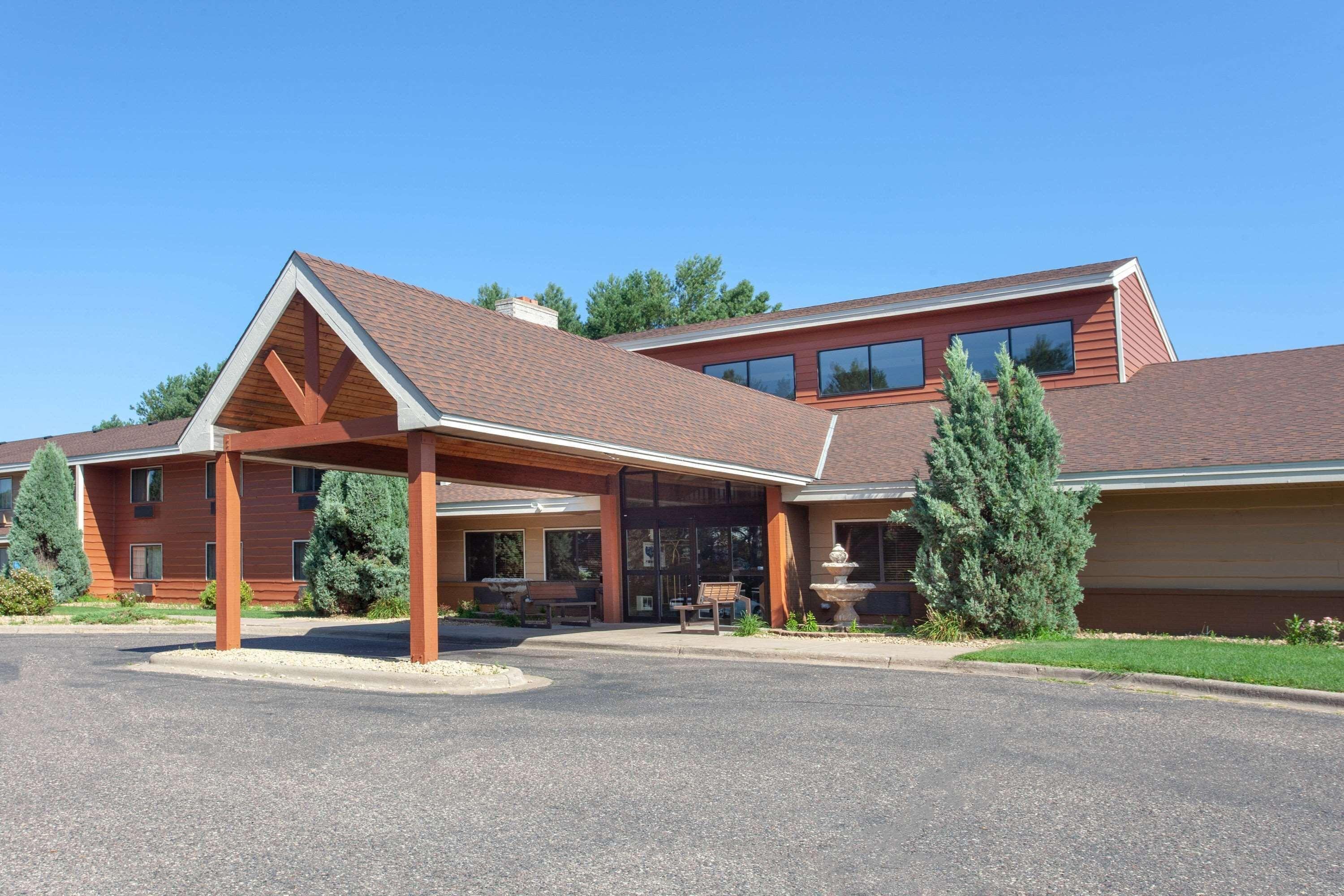6 Smart Business Hotels in Twin Cities Worth Booking